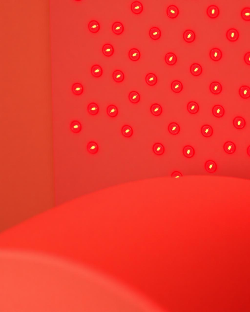 LED Peel — Face, Neck & Décolleté
